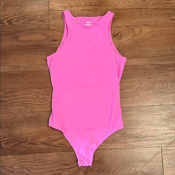 Skims Bodysuit - Picture 1 of 5